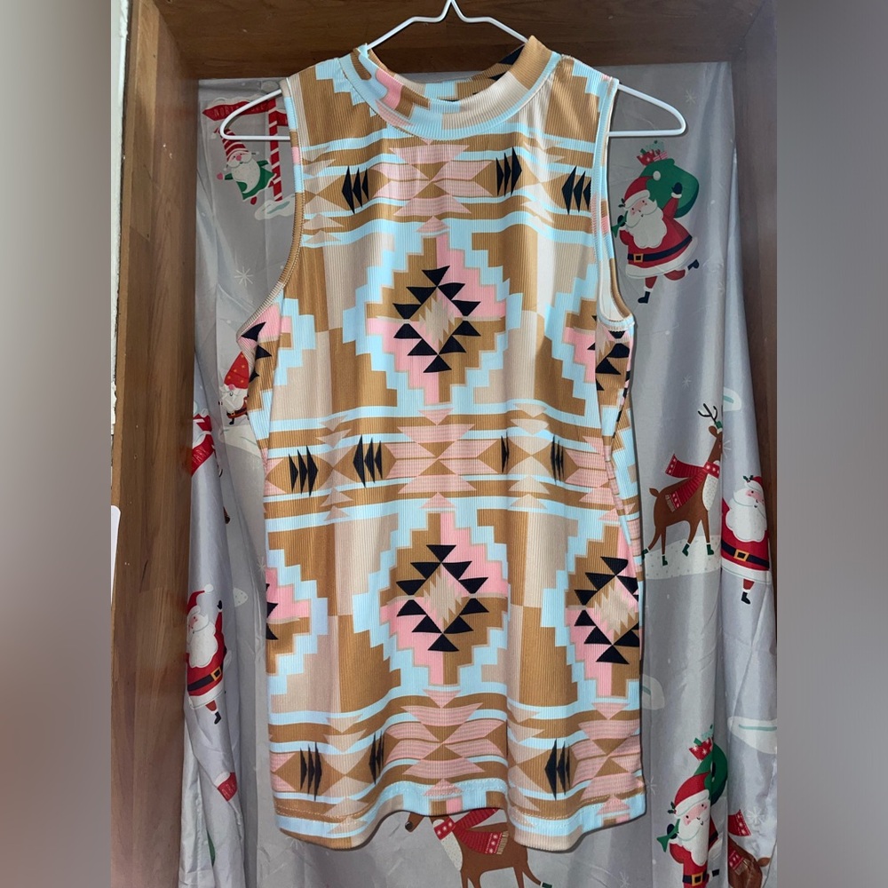 womens nwt large Geometric Pattern Sleeveless Top… - image 1